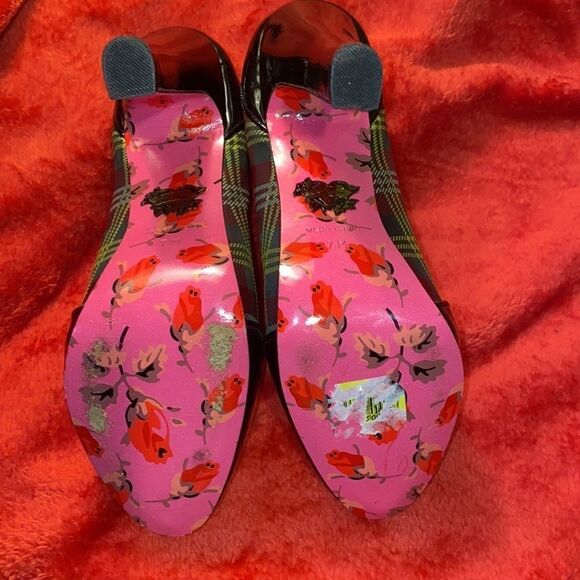 Betsy Johnson plaid heels   - Picture 3 of 5